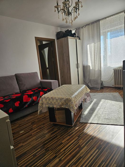 vand apartament 2 camere