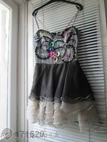 Рокля за повод носена е веднъж