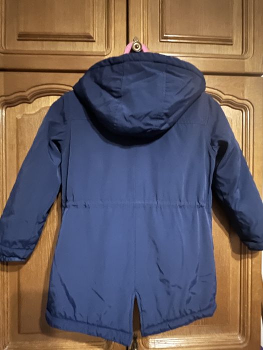 Продам детские куртки, дубленку.