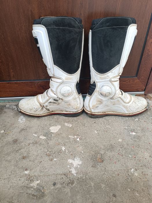 Мотокрос ботуши номер 43