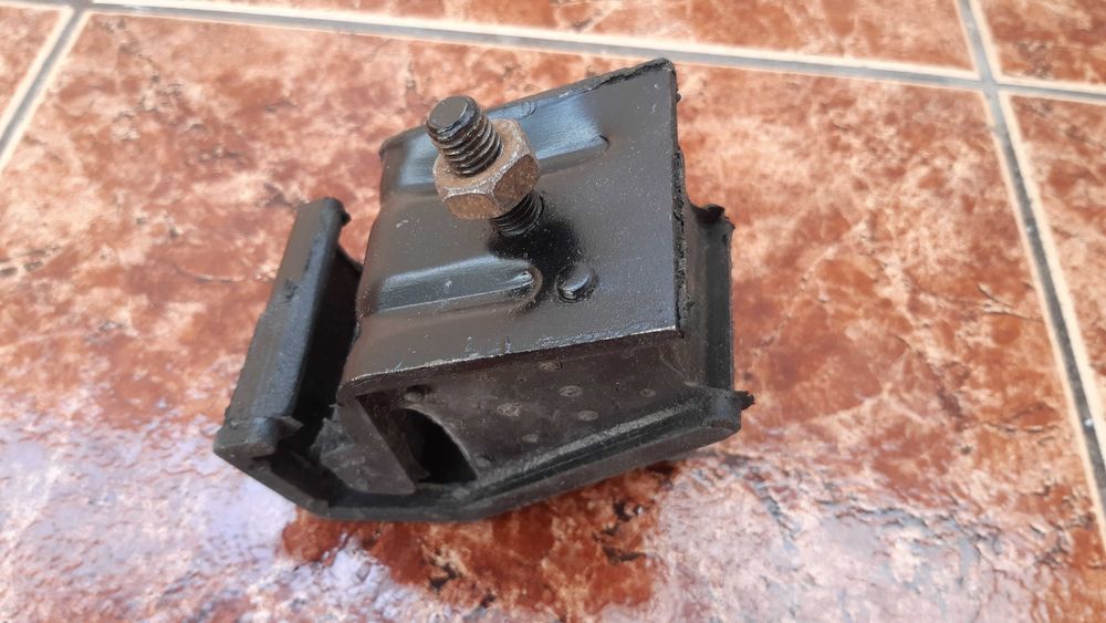 Тампон за двигателя преден ляв за Рено Megan, 90 к.с.