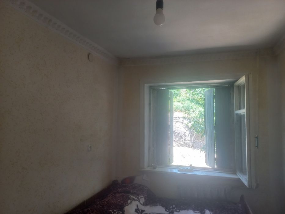 Uy sotiladi 3 xonadsn iborat