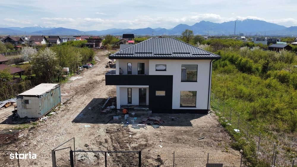 Casă exclusivistă de vânzare în Sânpetru
