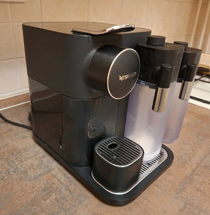 Espressor Nespresso DeLonghi Gran Lattissima