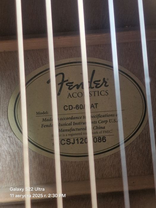 Продам гитару  Fender