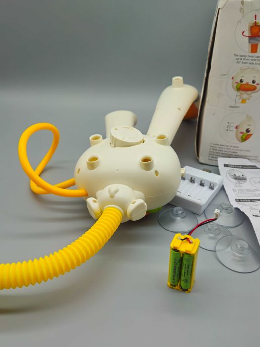 Електрически душ-играчка за баня с помпа, заек с вендузи и 2 душ глави