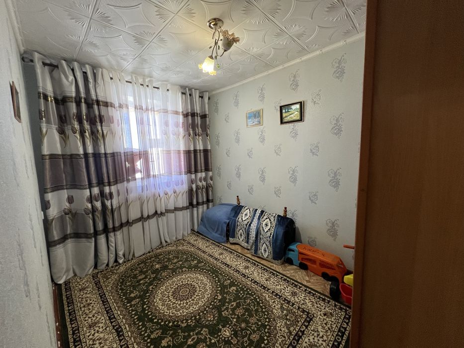 12-mkr.dan 3 xonali kv sotiladi