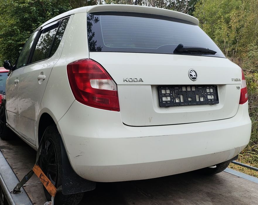 Skoda Fabia 1.6 TDi НА ЧАСТИ