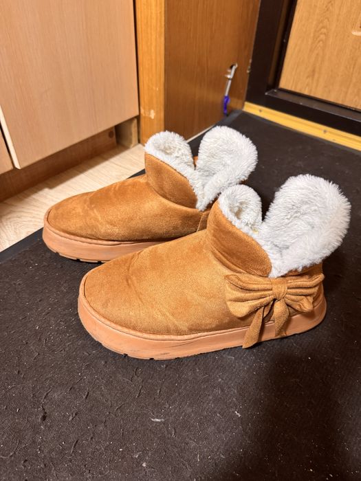 Продам женскую обувь