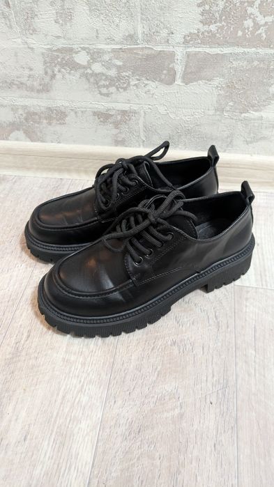 Ботинки женские 37 размер