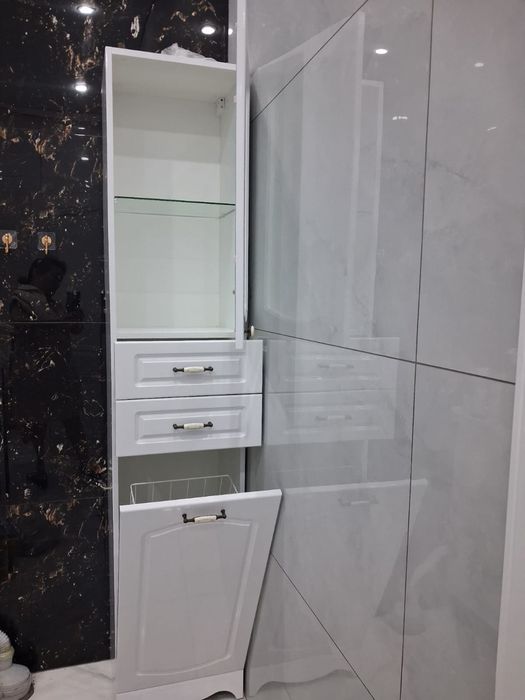 Продается шкаф пенал