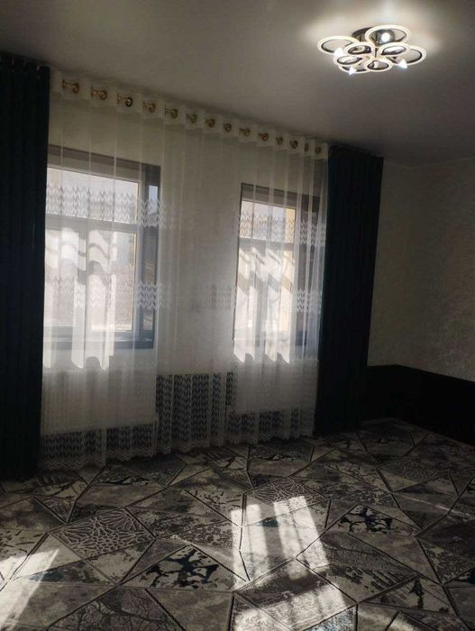 Продаётся 2х комн квартира на 1 этаже Ор-р Самаркандский