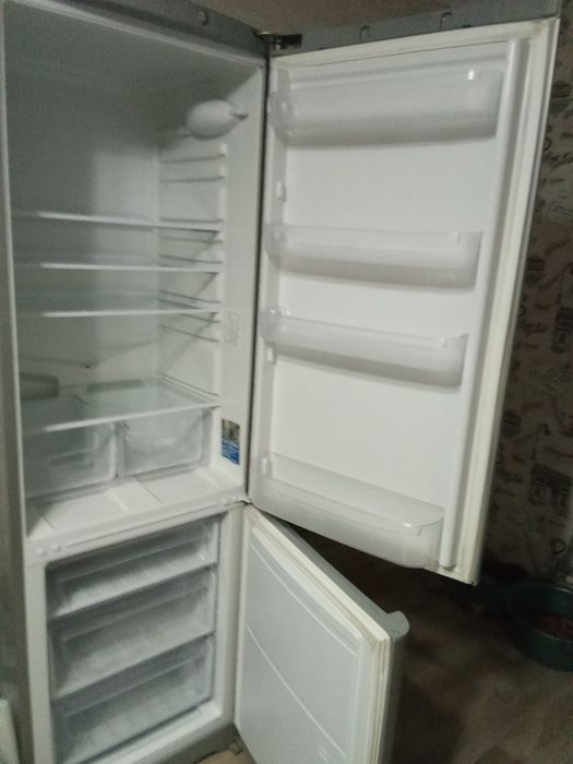 Продам холодильник