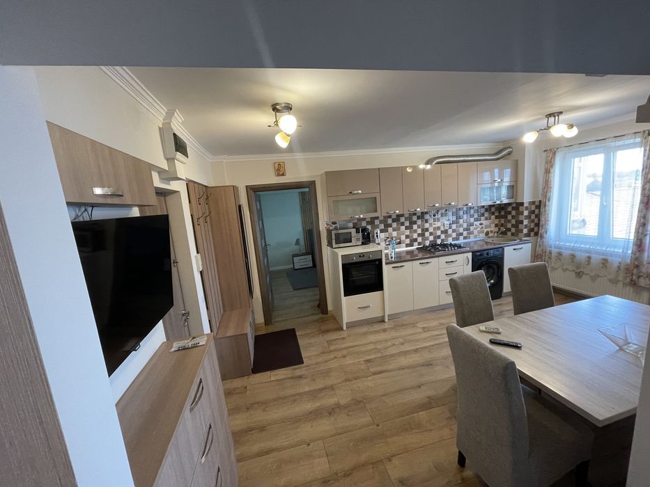 Inchiriez Apartament 2camere, 65mp /Decebal/loc de parcare