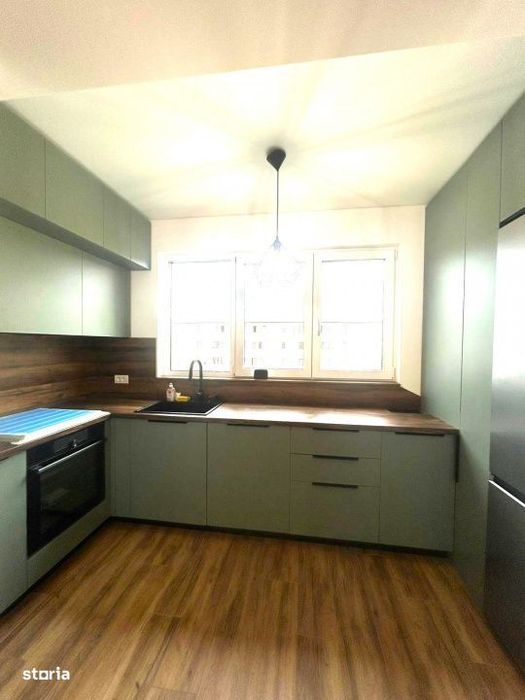 Apartament 3 camere 2 bai bucatarie mobilata/Bragadiru strada Crisul R