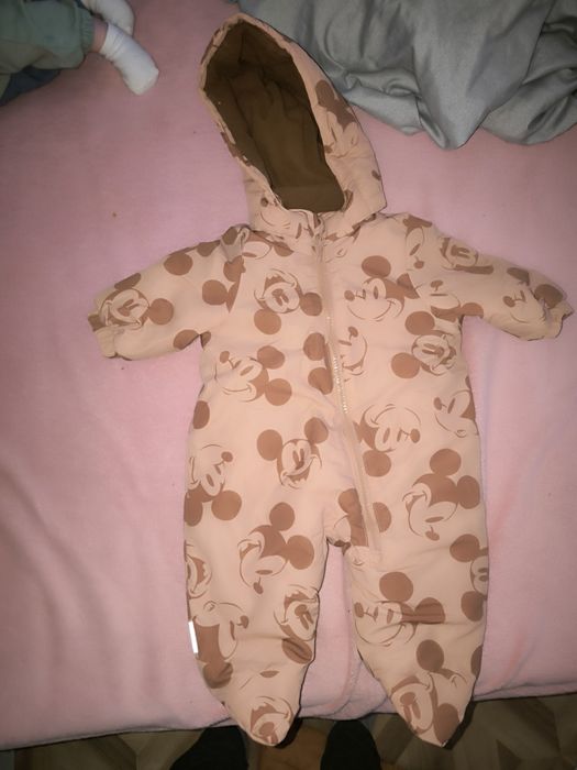 Vând combinezon nou mărimea 3,6luni