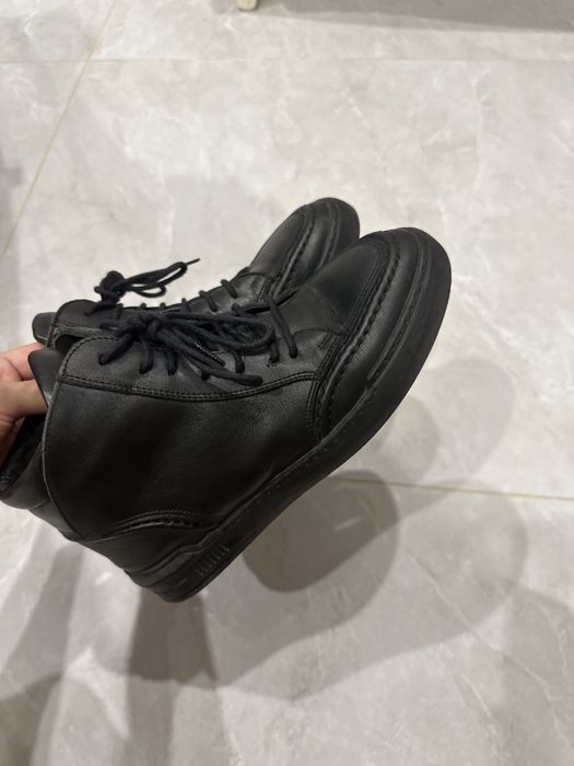 Продам детскую обувь