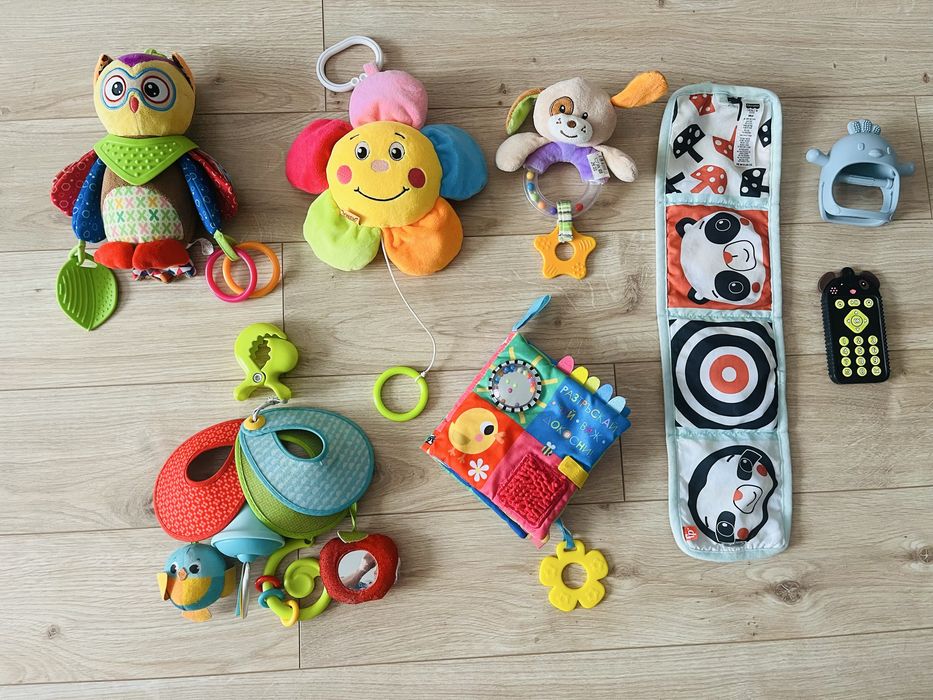 Сет от 8 играчки за бебе