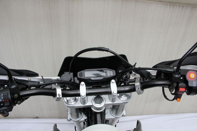 Яхут 300 кув   СВ