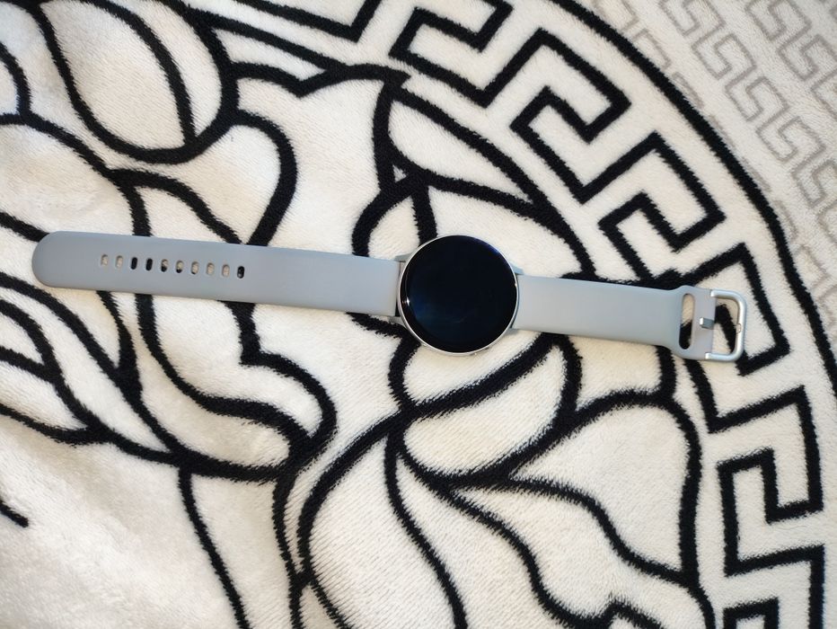 Продам смарт-часы Samsung Galaxy Watc Active 2h Active2,