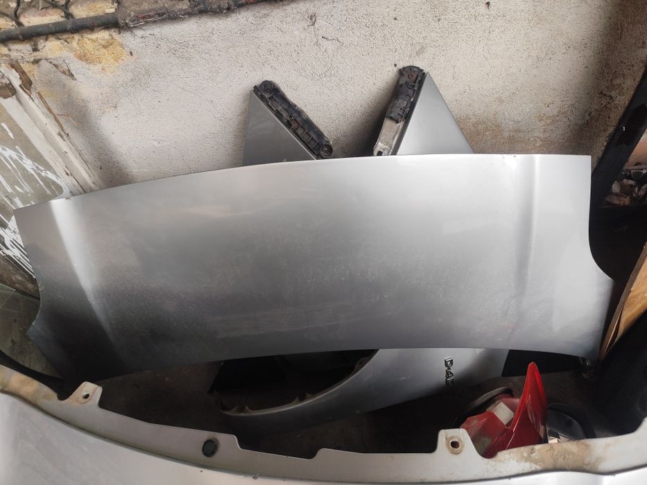 Преден капак за toyota yaris 2005 година и нагоре