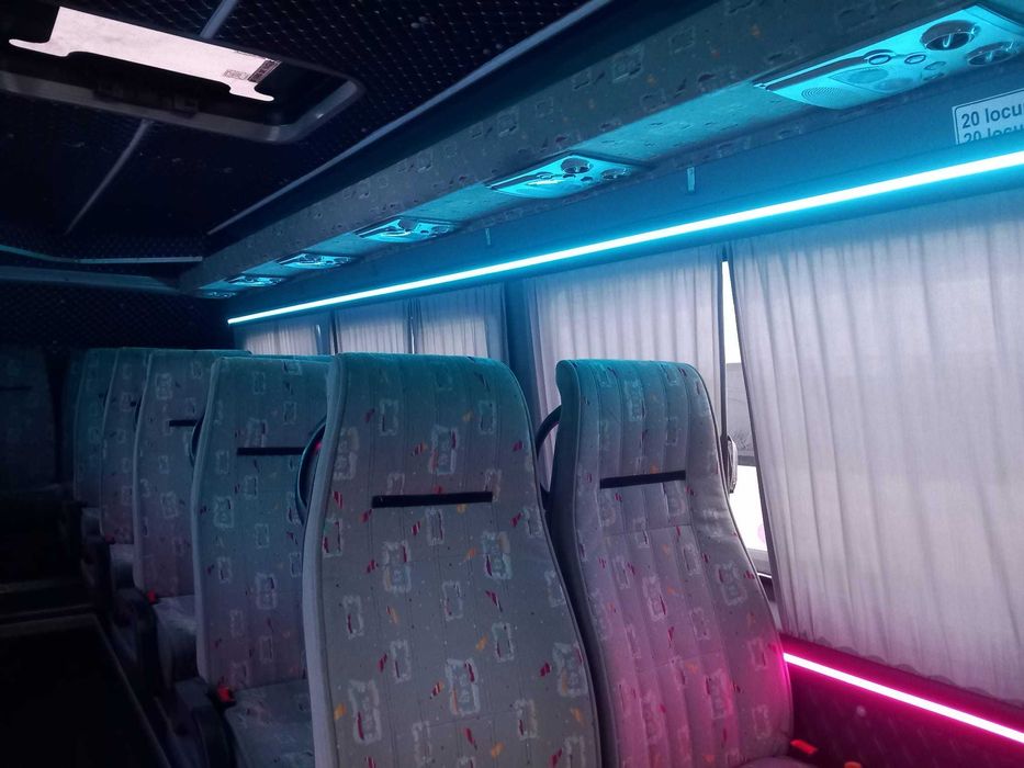 Inchirieri microbuze