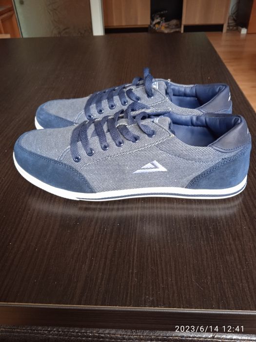 Teniși Veer bărbați.