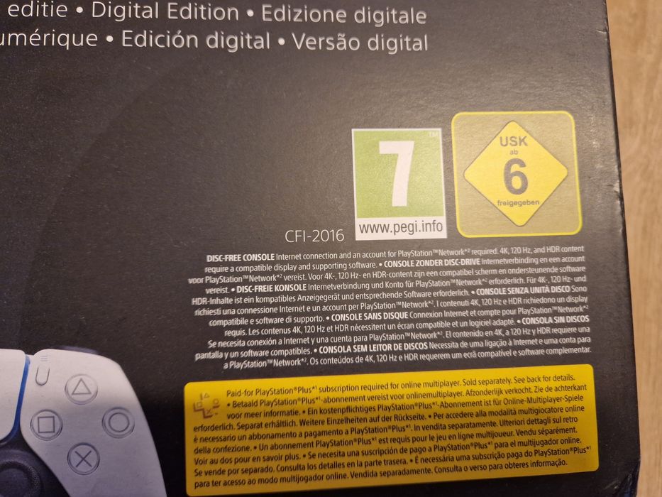 Vând PlayStation 5 Slim Digital 1tb, 2 controllere + cadou