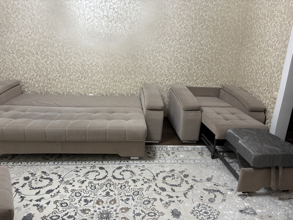 Диван с креслом, Россия