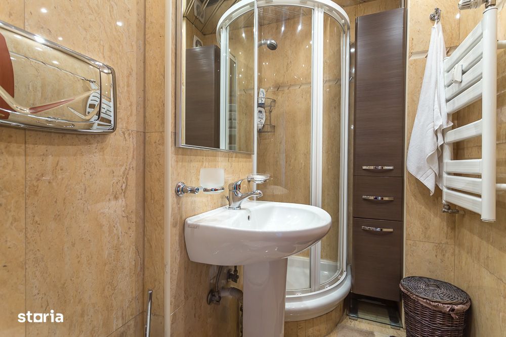 Inchiriez 3 camere 115mp, Unirii Libertatii, vedere Casa Poporului