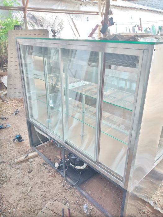 Витрини холодильник