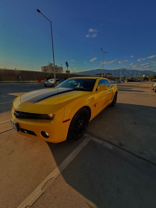 Bumblebee Camaro - кола за бал