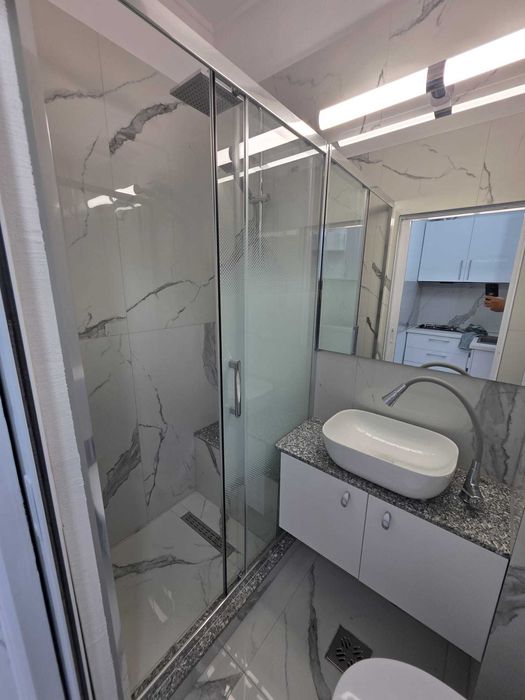 Vând garsonieră 21 m², renovată integral recent – Zona Abator, Constanța