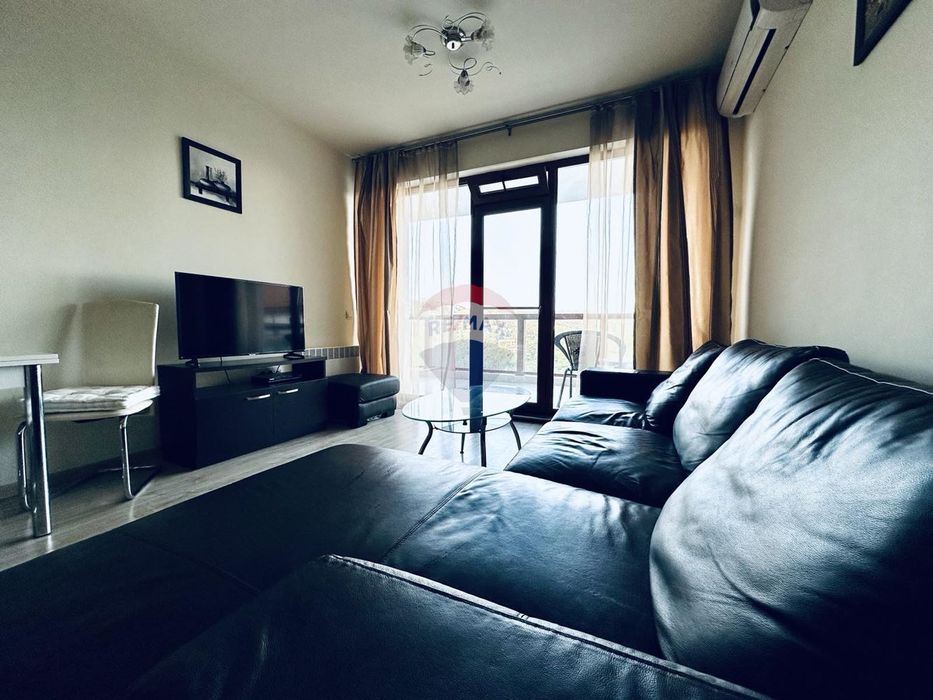 Апартамент с морска гледка, две спални, две тераси и гараж, гр. Балчи