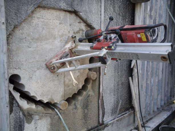 Gaura hota , aerisire , carota , carotare beton Suceava Botoșani.