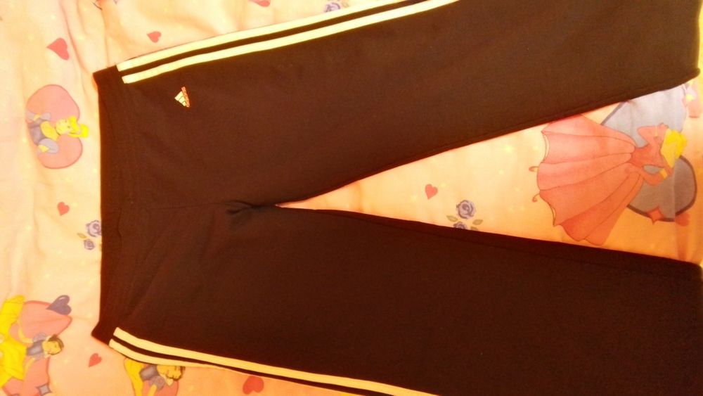 Pantaloni adidas măsură L