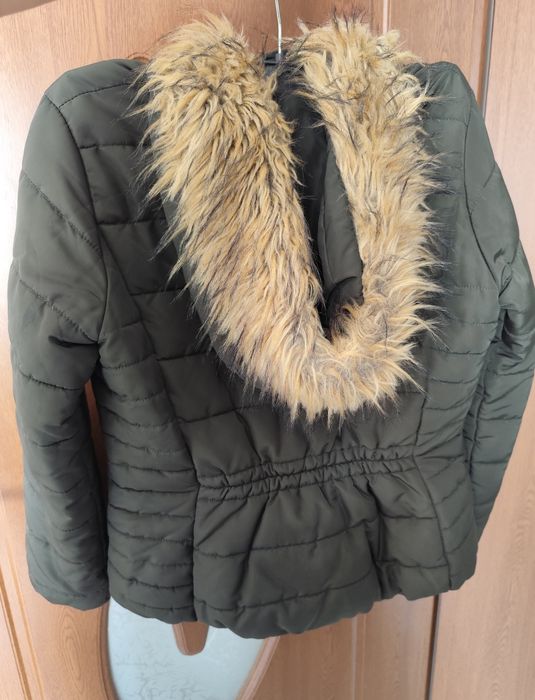 Дамско яке с качулка