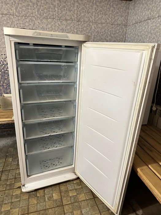 Стоящий морозильник с доставкой