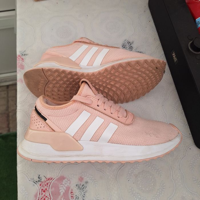 Adidas nr 36 stare bună