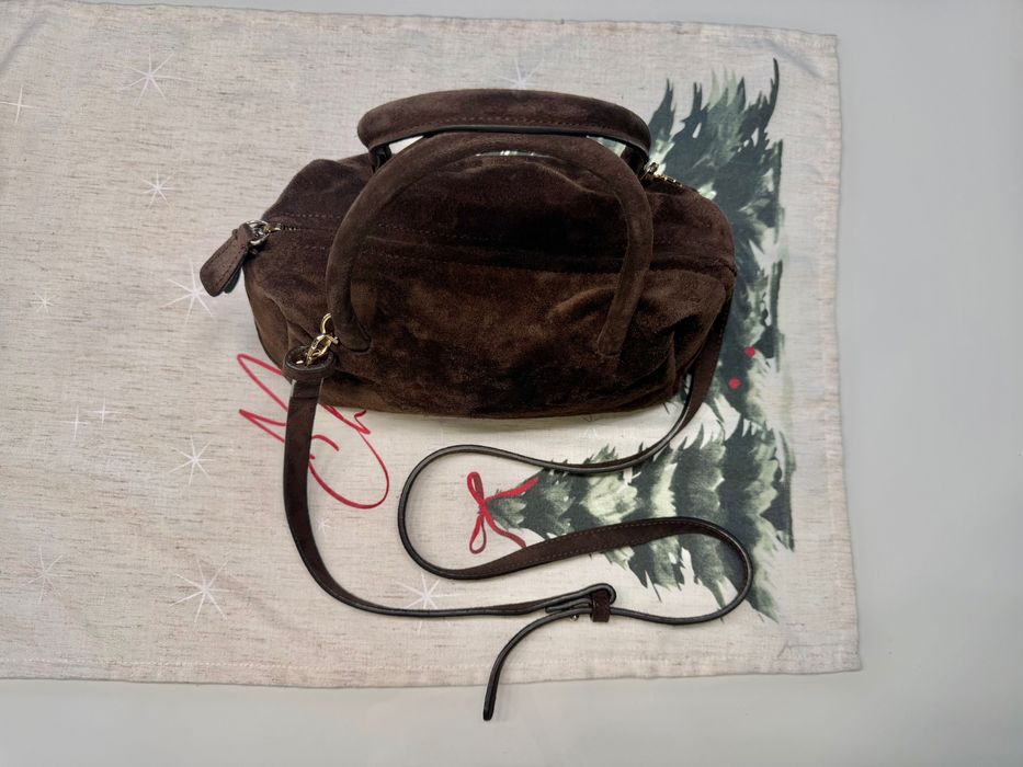 Дамска чанта от естествен велур