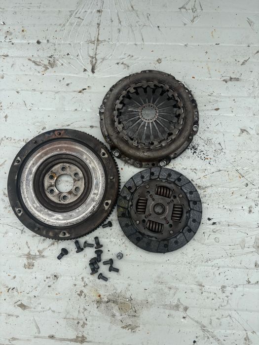 kit ambreiaj peugeot 206 motor 1.4Hdi an 2006