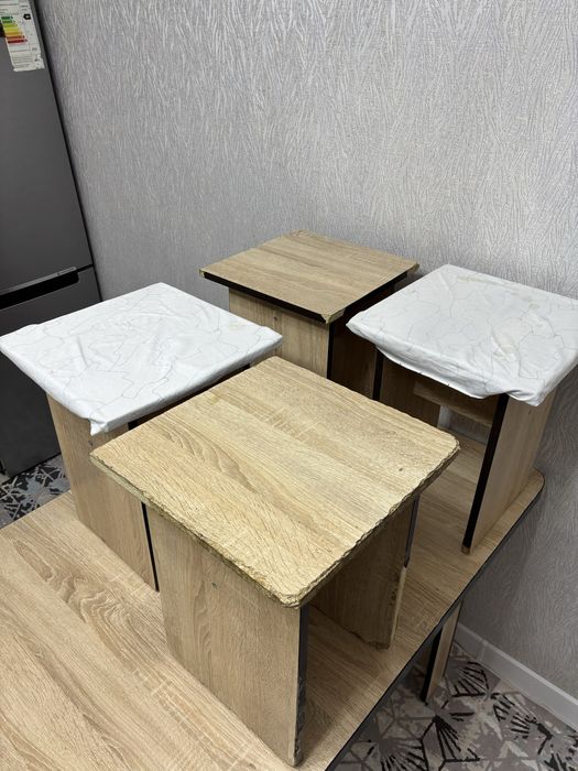 Стол стуля в комплект