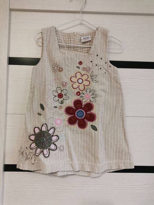 Продам нарядные платья