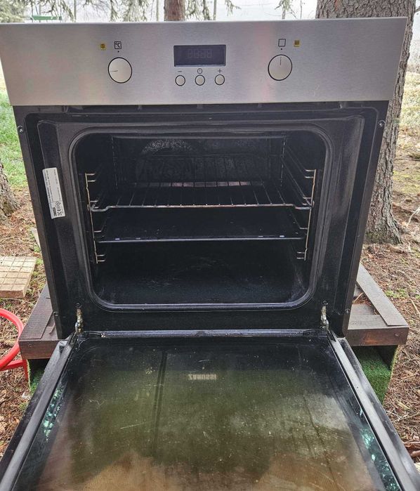 Фурна за вграждане ZANUSSI ZOB35702XV