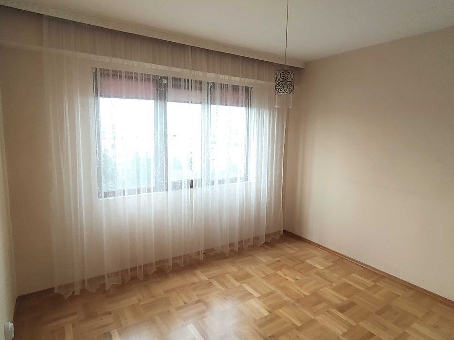 Светъл, просторен четиристаен апартамент в Пазарджик от собственик