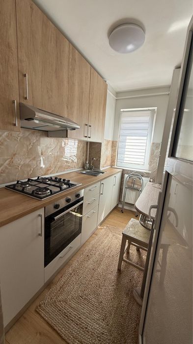 Apartament doua camere inchiriat Brașov-cart. Florilor-Lămâiței