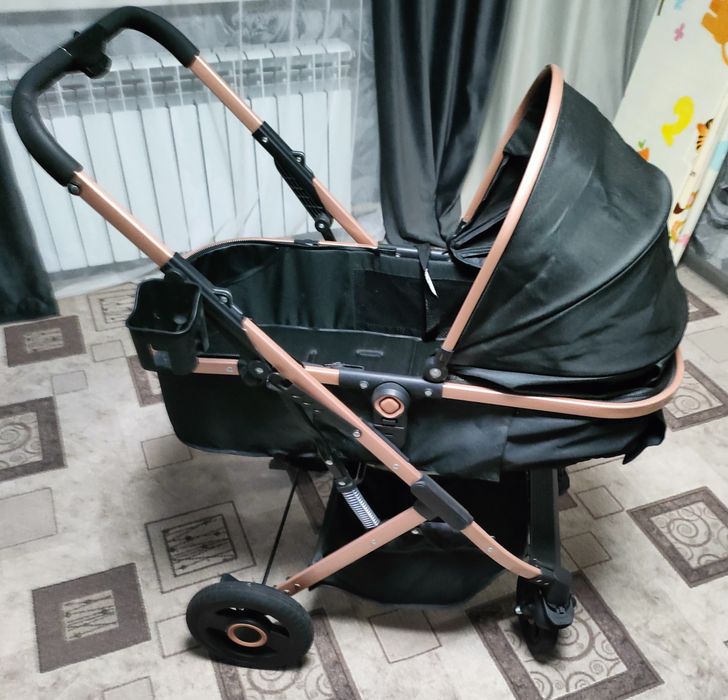 Детская коляска.