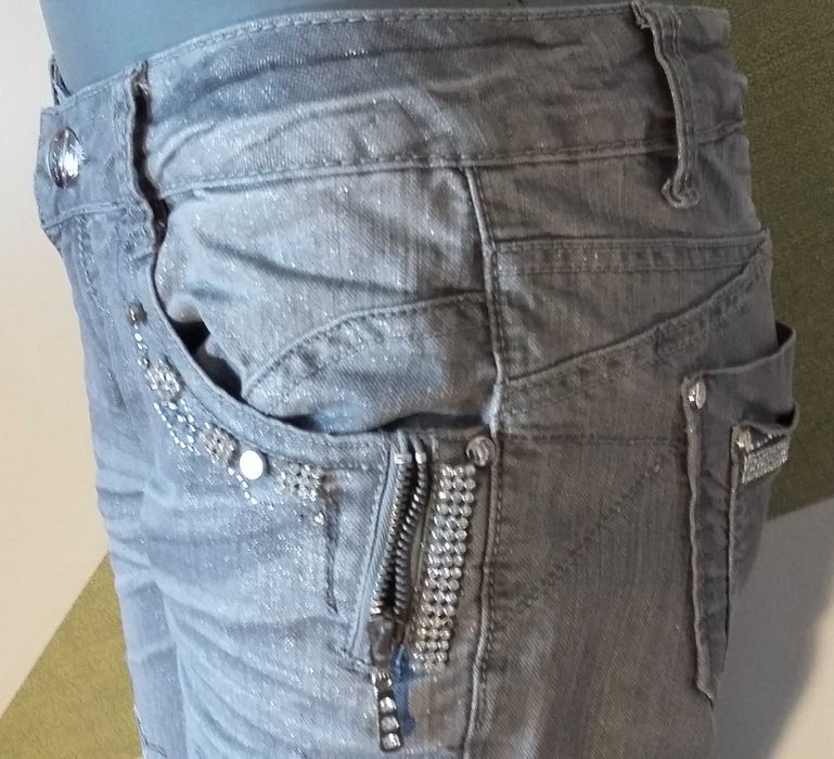 Super Glam Jeans Blugi unicat gri argintiu cu tinte strasuri broderii