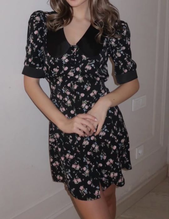 Платье продаётся