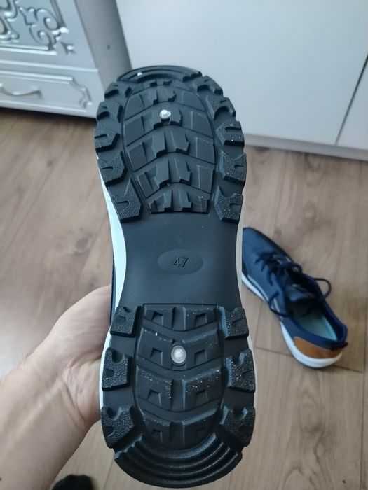 Кроссовки летние